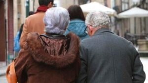 Hacienda aclara que los pensionistas que cobraron 1.800 euros por el plus por hijos deberán tributar en el IRPF