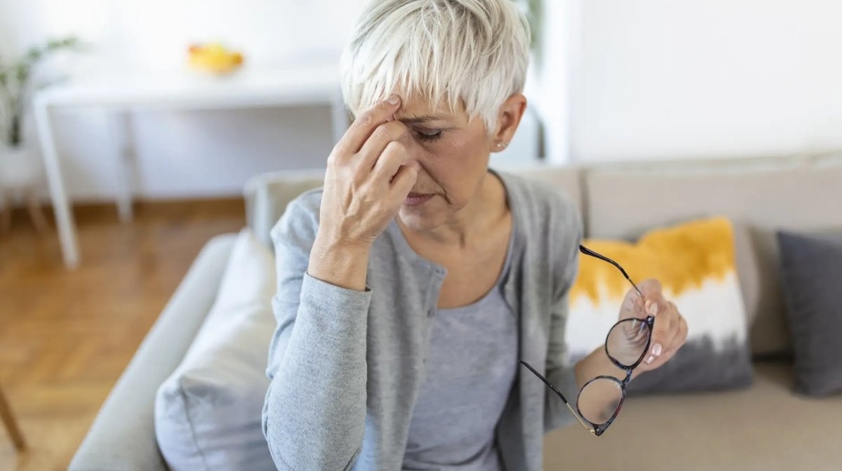 Mujer de 63 años con dolor y fatiga por fibromialgia y artrosis tras lograr incapacidad permanente