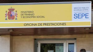 Pedir el paro en el momento equivocado puede hacer que pierdas días cotizados sin darte cuenta, según aclara el SEPE