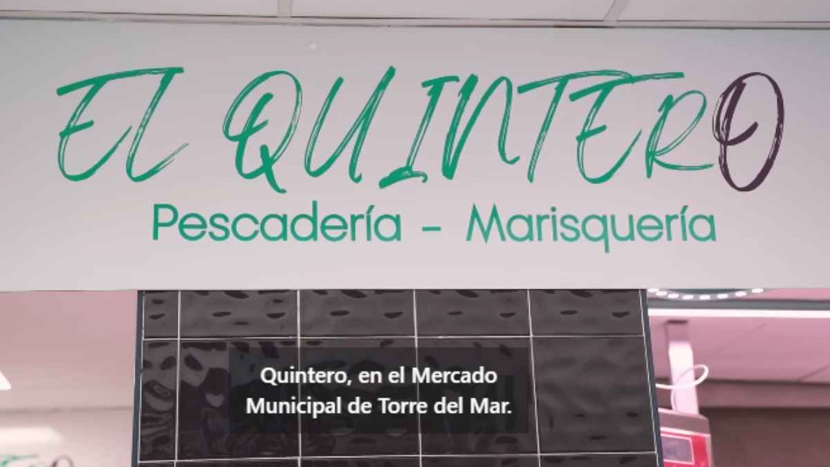 Rótulo de El Quintero, pescadería y marisquería del Mercado Municipal de Torre del Mar