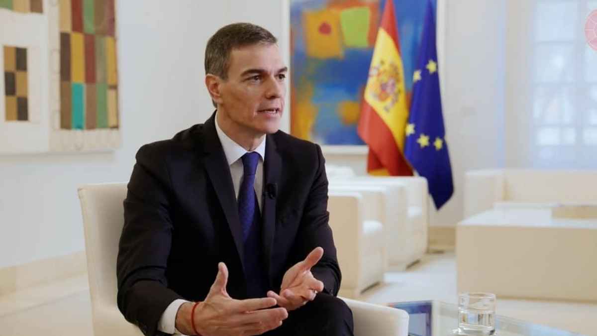 Pedro Sánchez durante una intervención sobre la regularización extraordinaria de migrantes en España