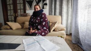 La Seguridad Social retira el Ingreso Mínimo Vital a una mujer por recibir la herencia de su madre fallecida: le exigen devolver más de 5.000 euros