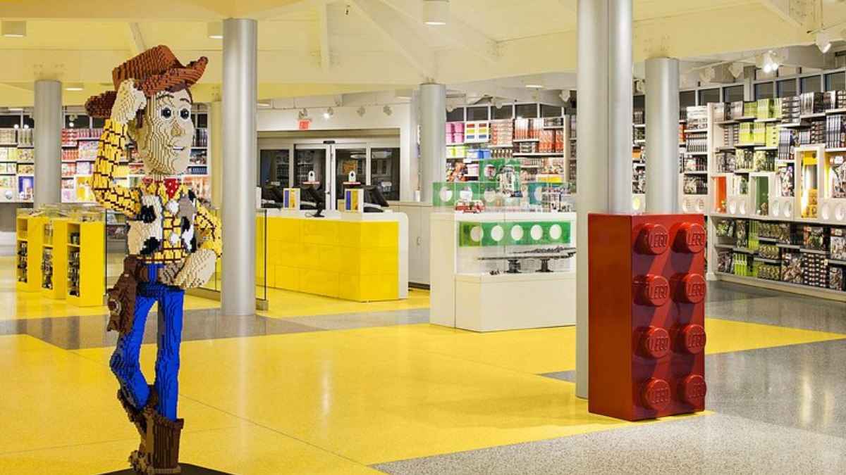 LEGO busca personal para su tienda en el centro comercial Nueva Condomina de Murcia