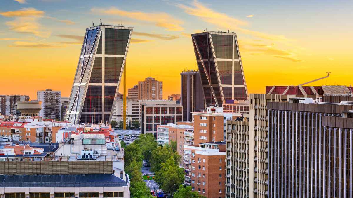 Madrid abre el plazo para solicitar 52 pisos de alquiler asequible desde 700 euros en Barajas hasta el 11 de junio.