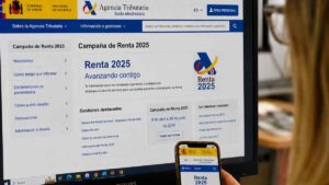 La Agencia Tributaria enviará cartas a 130.000 contribuyentes para que revisen la Renta