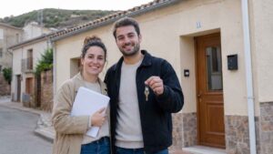 Ayudas de hasta 15.000 euros para jóvenes que compren vivienda en municipios pequeños