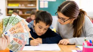 El Gobierno abre en mayo las nuevas ayudas de hasta 1.795 para familias con hijos con necesidades educativas especiales