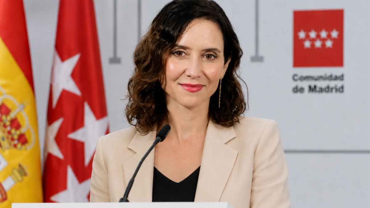 Ayuso presenta las becas infantiles de hasta 283 euros para familias de la Comunidad de Madrid