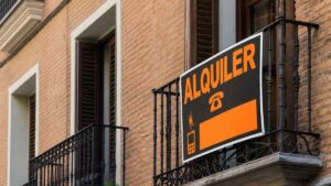 Cuánto es la deducción por alquiler en Andalucía en la Renta 2025-2026 y quién puede desgravarse