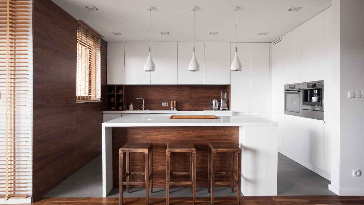 Cocina reformada en una vivienda que puede acceder a ayudas de hasta 21.400 euros para mejorar la eficiencia energética
