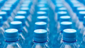 El Gobierno endurece las medidas de reciclaje y las bebidas envasadas tendrán un coste adicional recuperable