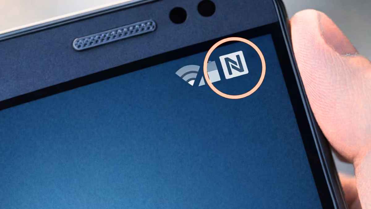 Icono de la letra N del NFC activado en la barra de notificaciones de un móvil Android