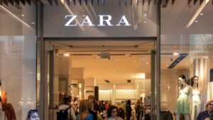 Las rebajas de verano 2026 de Zara y Bershka ya tienen calendario con horarios diferentes según la marca