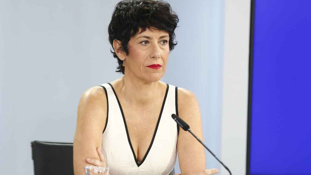 Representante del Gobierno durante una comparecencia sobre pensiones y jubilación en España