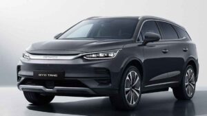 BYD presenta un SUV eléctrico de lujo que recarga casi por completo en 9 minutos y cuesta menos de lo esperado