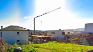 Sale a subasta una parcela con más de 280 m2 tasada en más de 200.000 euros por un precio de salida desde 120.000 euros