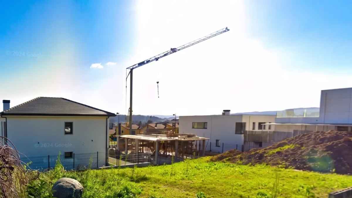 Parcela urbana en Oleiros que sale a subasta para construir una vivienda unifamiliar