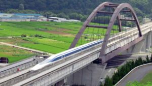 Viajar en tren de Madrid a Barcelona en apenas 75 minutos: la tecnología ferroviaria de Japón permite imaginarlo