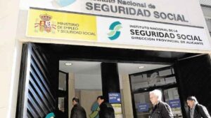 Muchos trabajadores creen que con 15 años cotizados cobrarán toda la pensión, pero la Seguridad Social lo desmiente
