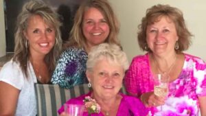 Anita, con 90 años demostró que nunca es tarde para cambiar una ley y devolver la happy hour a las residencias