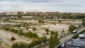 El Ayuntamiento de Madrid aprueba el proyecto que cambiará una zona industrial abandonada de Vallecas (antigua fábrica Borondo) en 1.400 viviendas