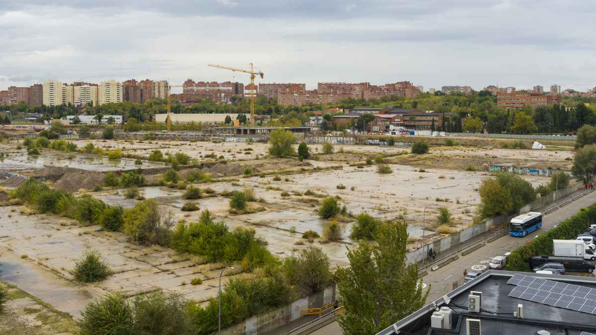 Terrenos de la antigua fábrica Borondo en Vallecas donde se construirán 1.400 viviendas