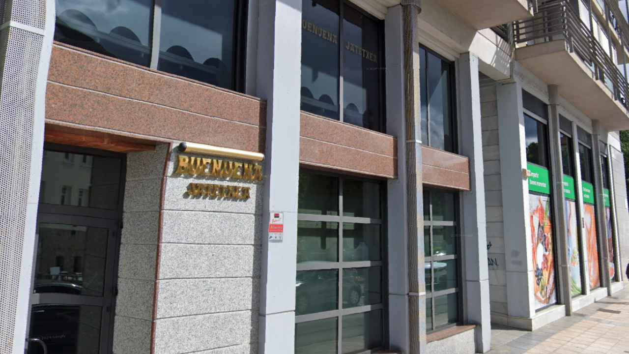 Restaurante Buenuena de Arrasate antes de su cierre definitivo después de 71 años de actividad.