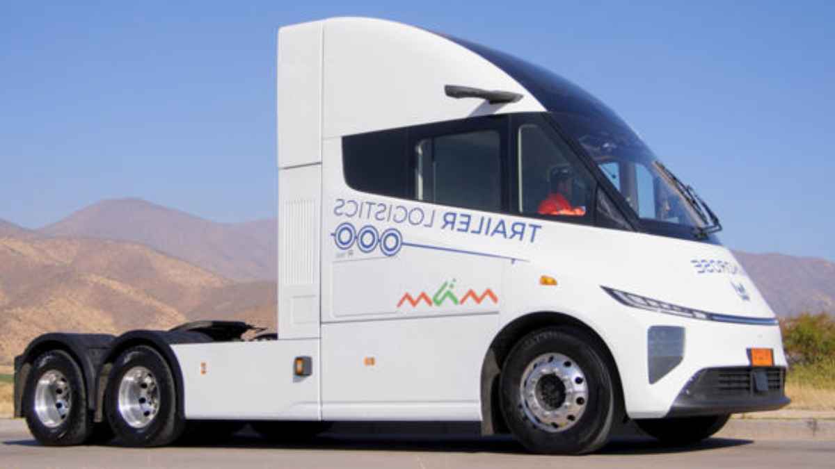 Camión eléctrico de Trailer Logistics utilizado para transporte de mercancías en Chile.