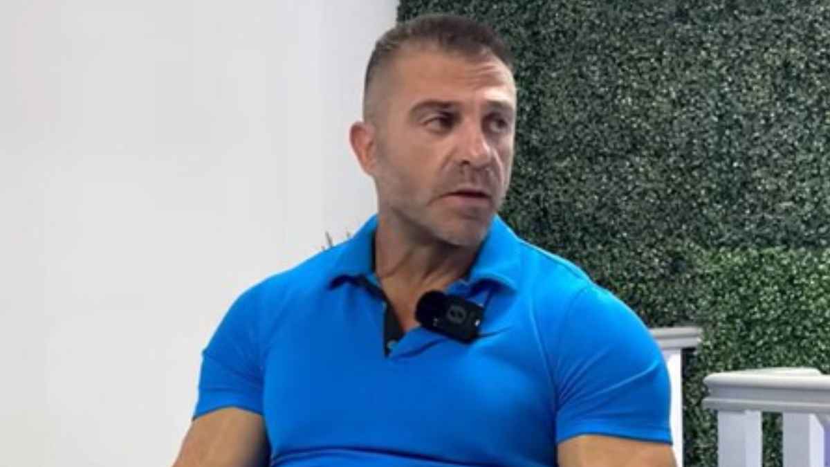 Roberto González durante una entrevista en la que explica cuánto factura su cadena de gimnasios Vitalfit y la rentabilidad del negocio.