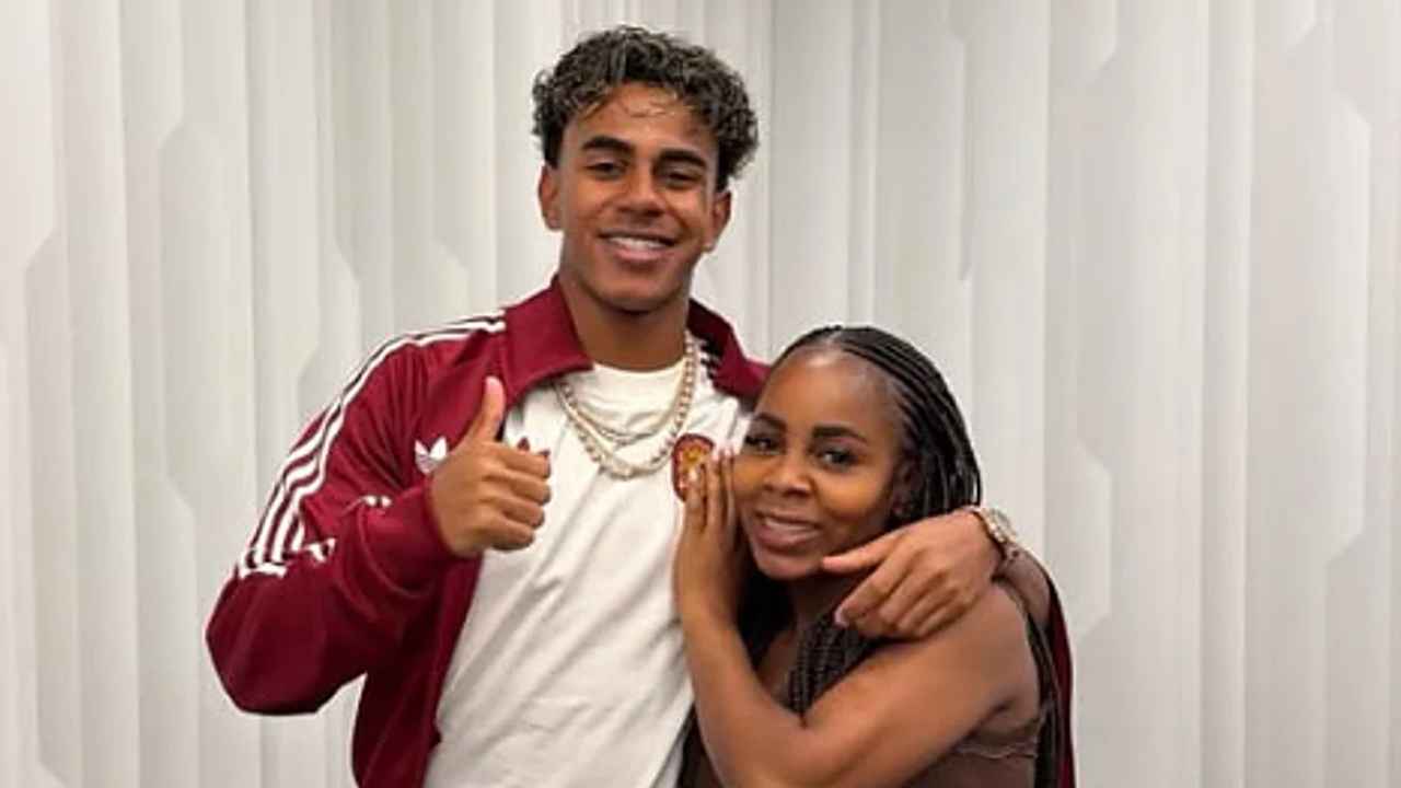 Lamine Yamal junto a su madre, Sheila Ebana