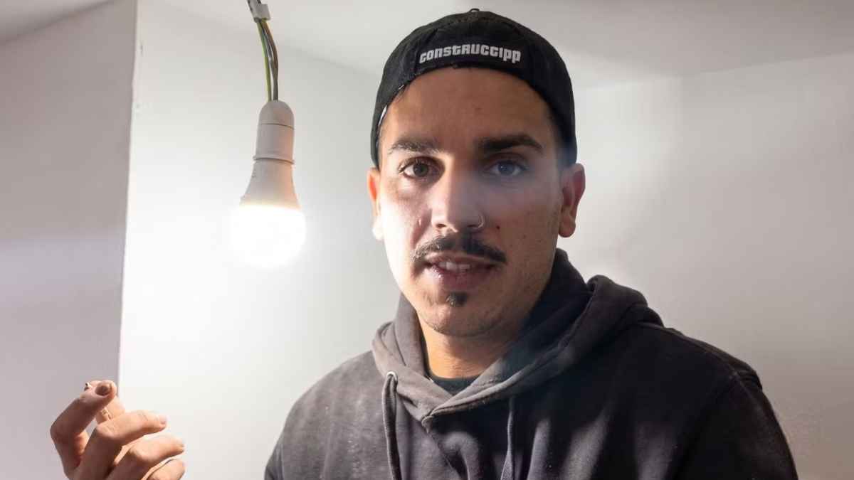 Lolo, el joven transportista que compró una vivienda antes de los 30 y paga 370 euros de hipoteca
