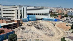 Madrid transforma el Hospital 12 de Octubre tras una demolición que ha generado 80.000 metros cúbicos de residuos