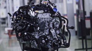Mercedes da un paso inesperado al apostar por un motor fabricado en China para Europa