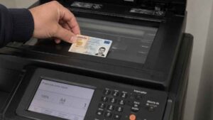 Las empresas que fotografíen o fotocopien el DNI sin necesidad pueden enfrentarse a multas de hasta 100.000 euros