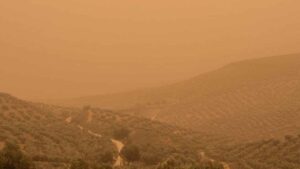 AEMET avisa de la cuarta ola de calor que llega con la nube de polvo sahariana
