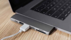 El puerto USB-C ya es indispensable en todos los portátiles nuevos que se comercialicen en España