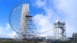 Dos telescopios de Canarias captan una señal que viajó 8.000 millones de años por el universo