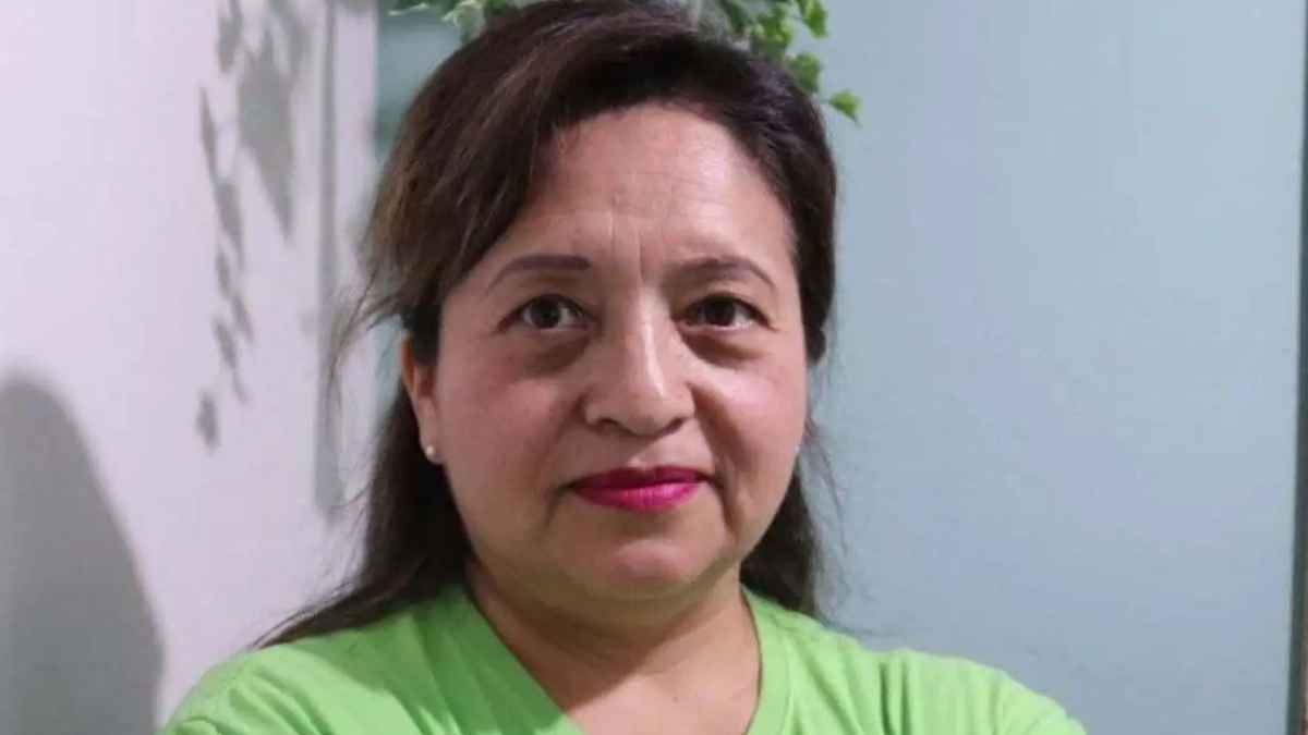 Vania Arana durante una entrevista sobre las condiciones de las camareras de piso