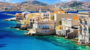 Una isla de Grecia ofrece casa gratis, desayuno y suministros a voluntarios dispuestos a cuidar gatos callejeros
