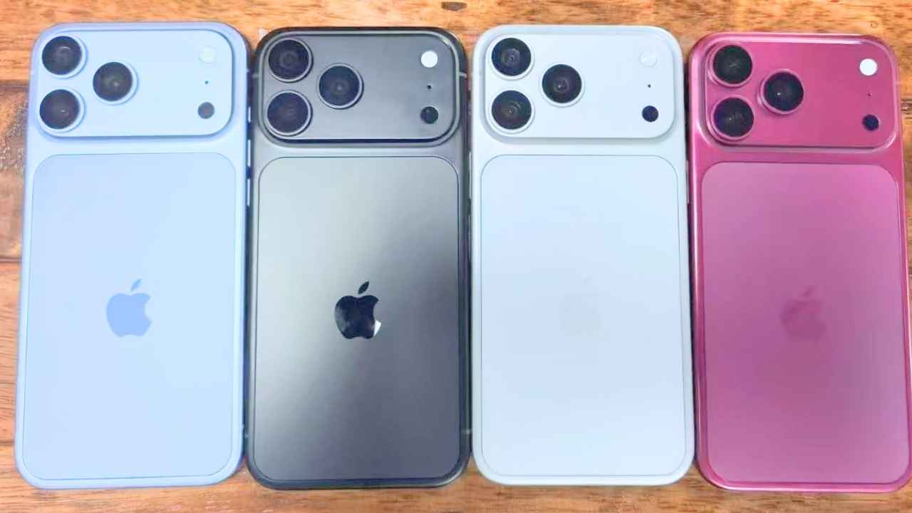Cuatro modelos de iPhone 18 Pro en distintos colores vistos por la parte trasera