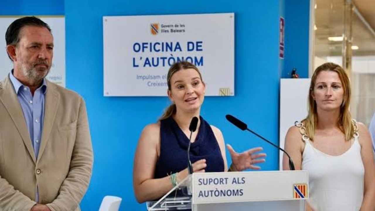 Presentación de ayudas a autónomos en la Oficina de l’Autònom de Baleares