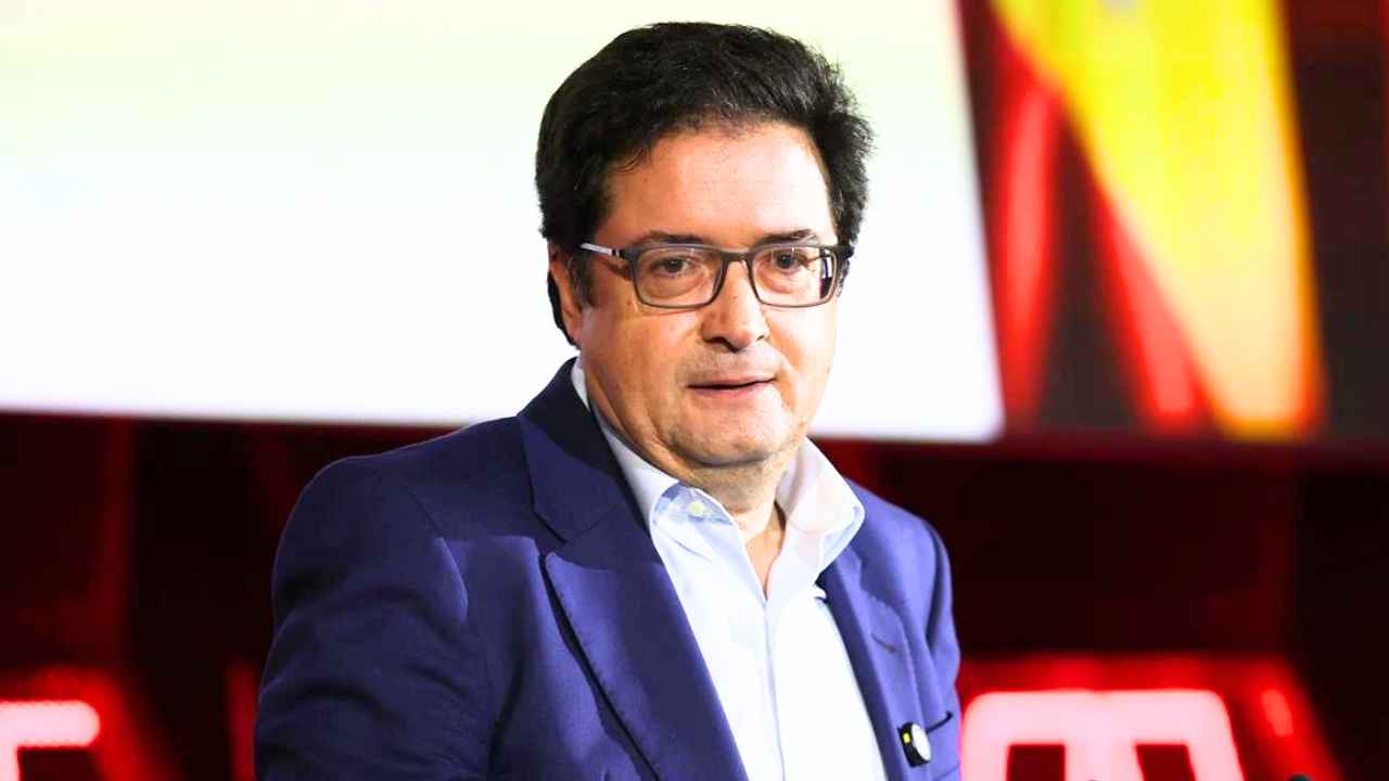 Representante de la CNMC durante un acto público