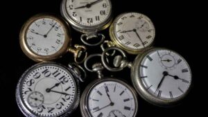 Un domingo de 25 horas llega a España con el cambio de hora de octubre