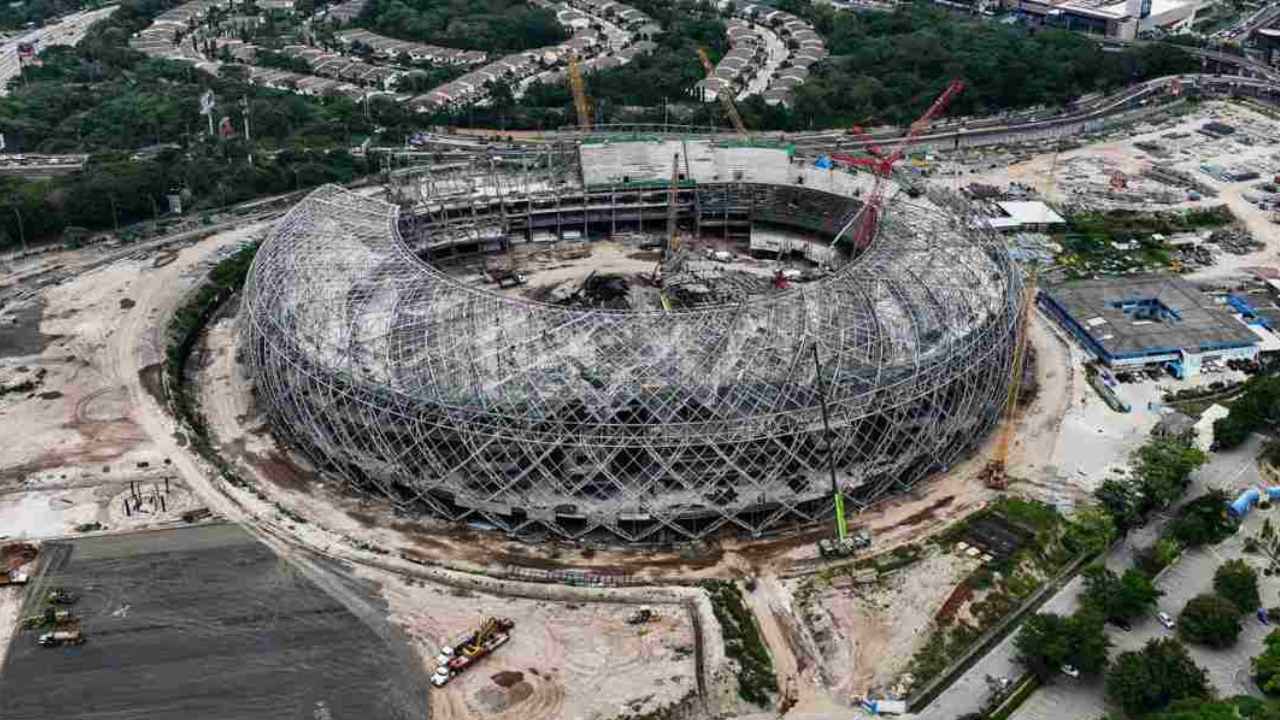 Vista aérea de las obras del estadio más grande de Centroamérica en El Salvador