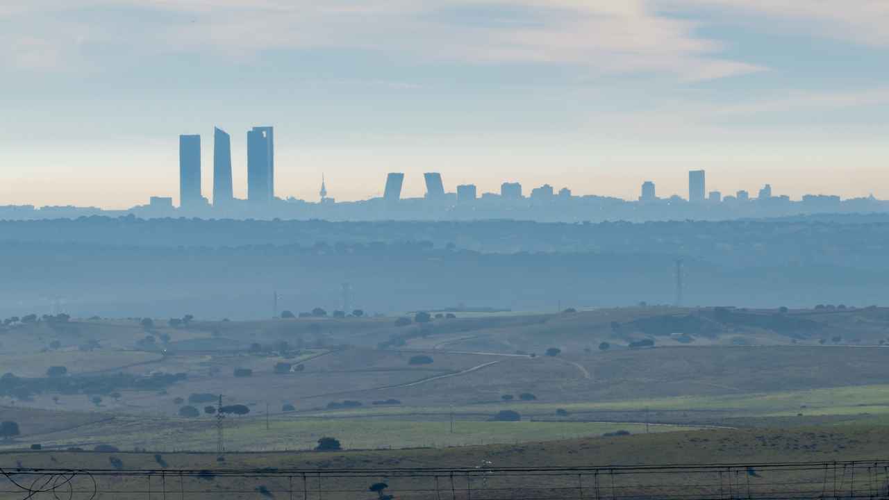 Vista de Madrid bajo una capa de contaminación atmosférica