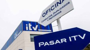 FACUA alerta de grandes diferencias en la ITV y pasarla puede costar hasta 38 euros más