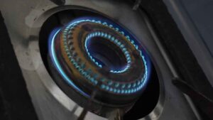 OCU prevé 310 euros más al año en la TUR del gas para un hogar con calefacción si se confirma la subida de octubre