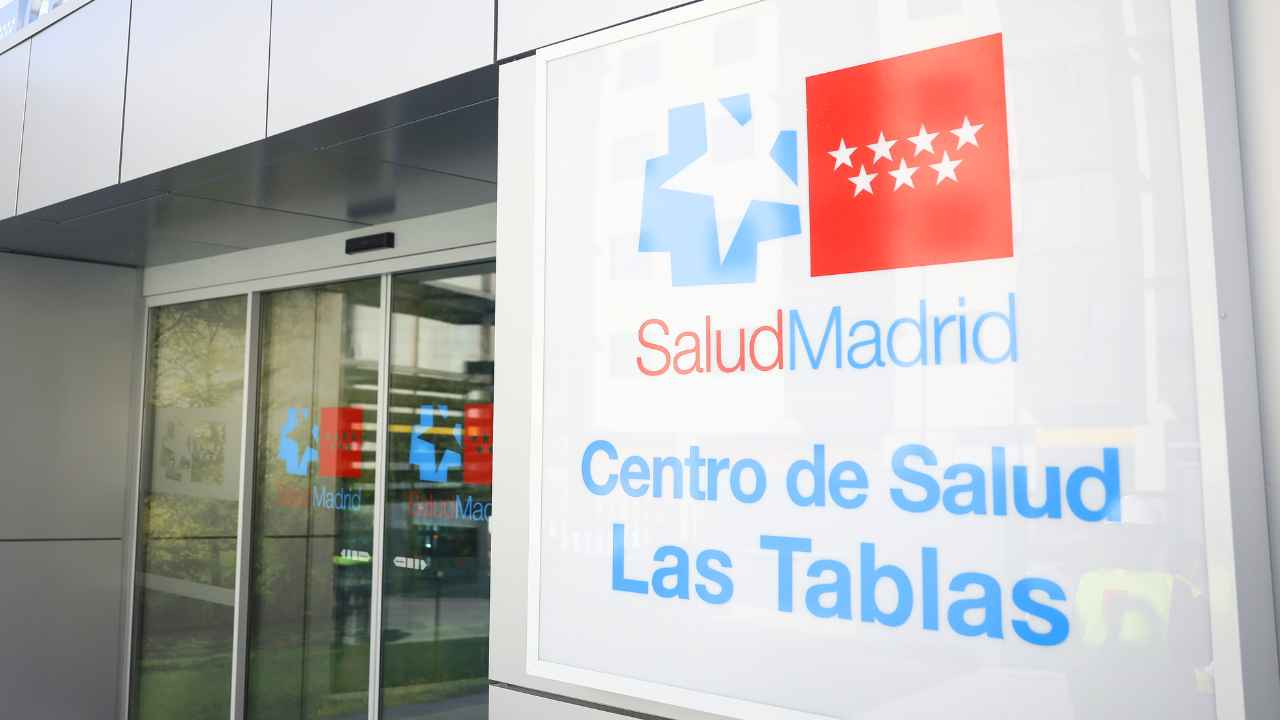 Entrada del Centro de Salud Las Tablas de Madrid, perteneciente a SaludMadrid