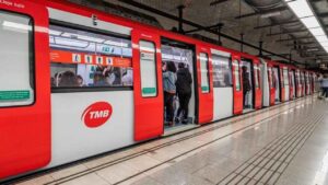Metro de Barcelona despide a una directiva protegida como informante y la Justicia avala el cese