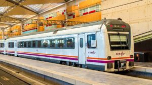 Renfe cierra el 28 de septiembre las solicitudes para 144 empleos fijos